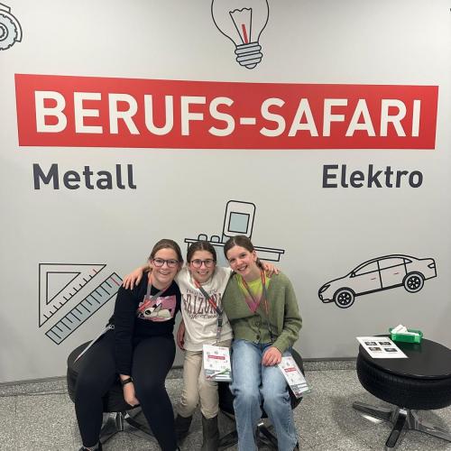 Schülerinnen bei der Berufssafari