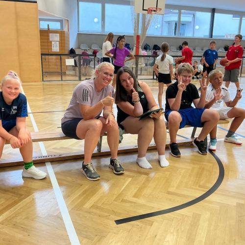 Turnhalle 1b
