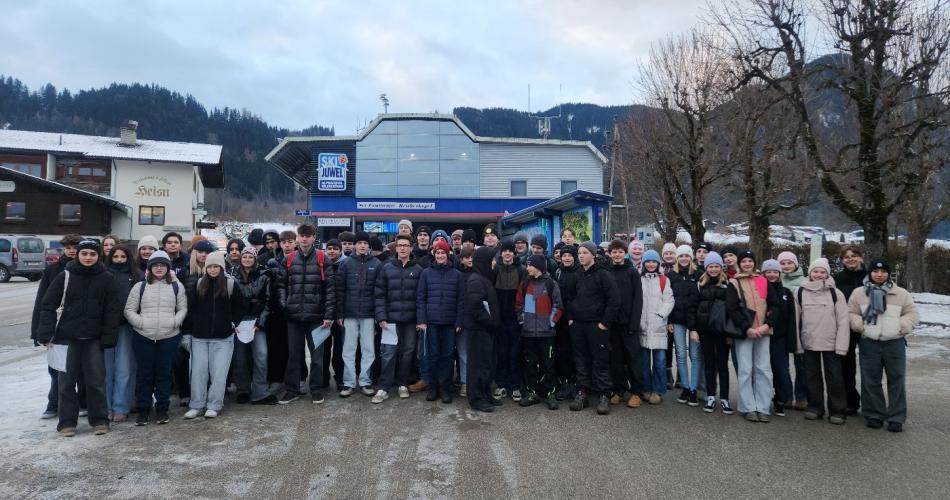 große Schülergruppe, Gemeinschaftsfoto